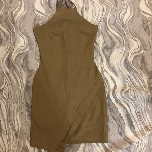 Beige dress - Picture 1 of 3